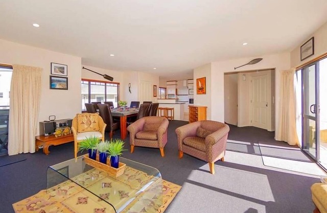 Beautifully decorated town house with the beach only a short walk away.