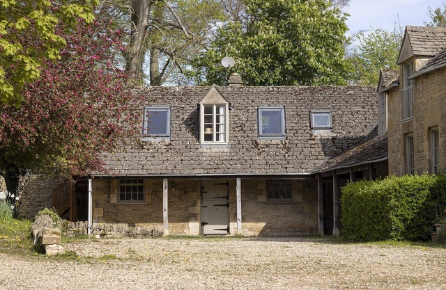 Beautifully presented dog friendly - The Old Stables at Broadwell Manor