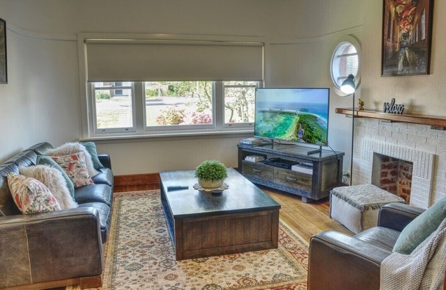 Beautifully renovated, vintage-inspired home in the historic Soldiers Hill.