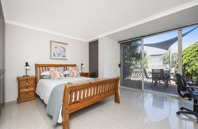 Beautifully renovated studio apartment in Fremantle