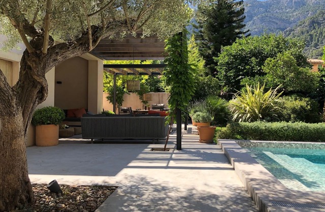 Beautifully renovated townhouse with pool and gardens near the centre of Soller