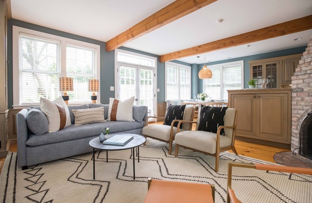Beautifully Renovated in Town Residence - THE BUNGALOW