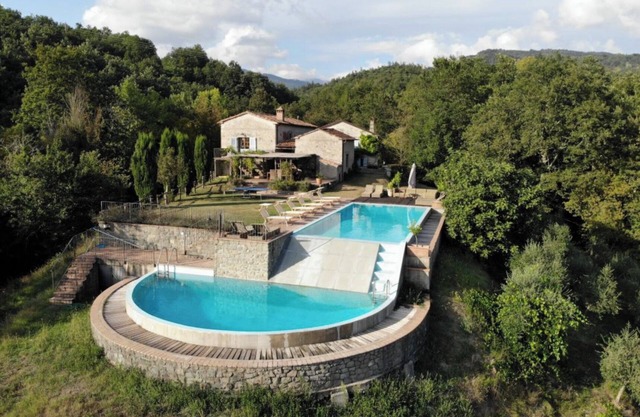 Beautifully Restored Villa With Private Infinity Pool and Stunning Views