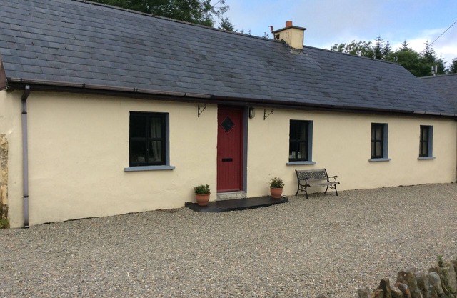 Beautifully restored traditional Irish cottage in tranquil, country location