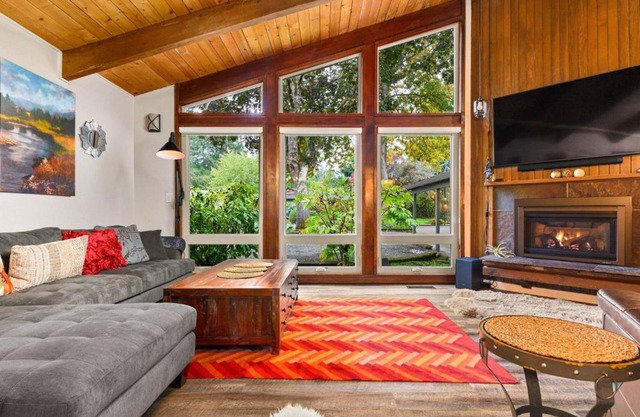 Beaverton Highlands Retreat