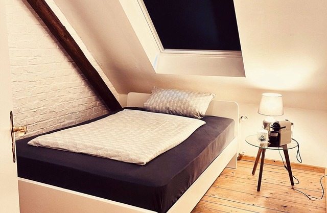 bed&agedesign -small- beautiful room with bathroom