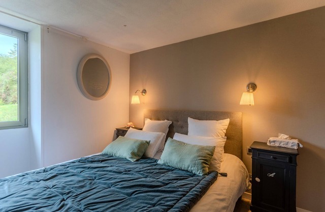 Bed and Breakfast 'Anémone' with Mountain View, Wi-Fi and Air Conditioning
