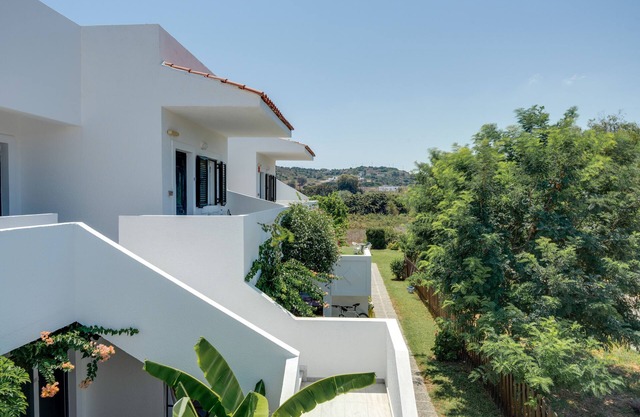Bed and Breakfast 'Ilios and Irene 10' with Shared Terrace, Wi-Fi and Air Conditioning