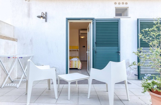 Bed and Breakfast 'Tallyho Calendula' with Shared Terrace, Wi-Fi and Air Conditioning