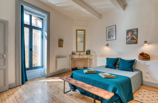 Bed and Breakfast 'Grande Chambre' with Shared Pool, Shared Garden and Wi-Fi