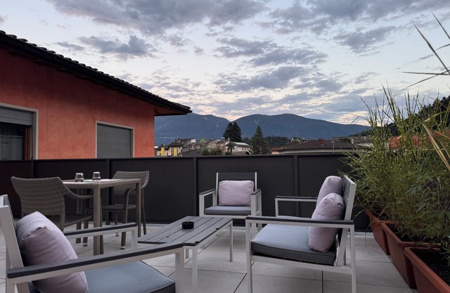 Bed & Breakfast 7rooms Losone