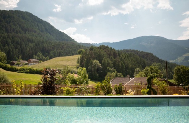 Bed & Breakfast "Castel Maurn Suite Alighieri" with View, Shared Pool & Wi-Fi