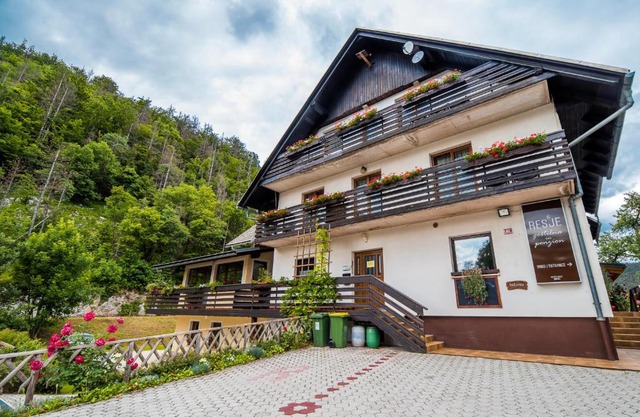 Bed & Breakfast Hisa Resje
