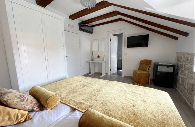 Bed&Breakfast Sorgo Palace - Superior Double or Twin Room with City View (Amber)