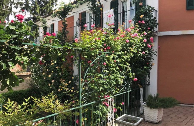 Bed & Roses "Gege"