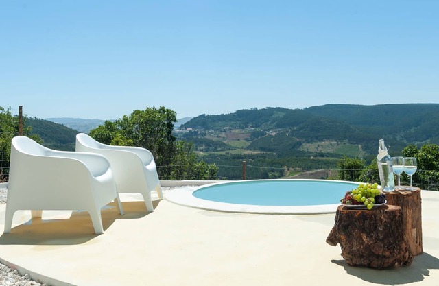 Bee Moinho - One Bedroom House, Sleeps 3