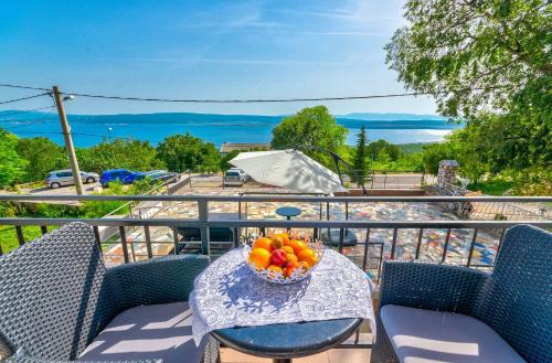 Beeindruckendes Apartment mit Whirlpool, Lounge-Liegen, Meerblick, Grill