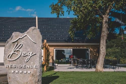 Beg Residence