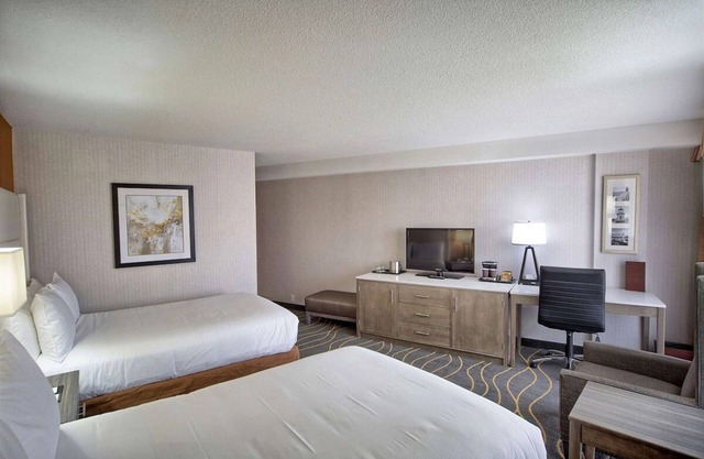 Begin Your Portland Adventure from Our Family-Friendly, Central Hotel