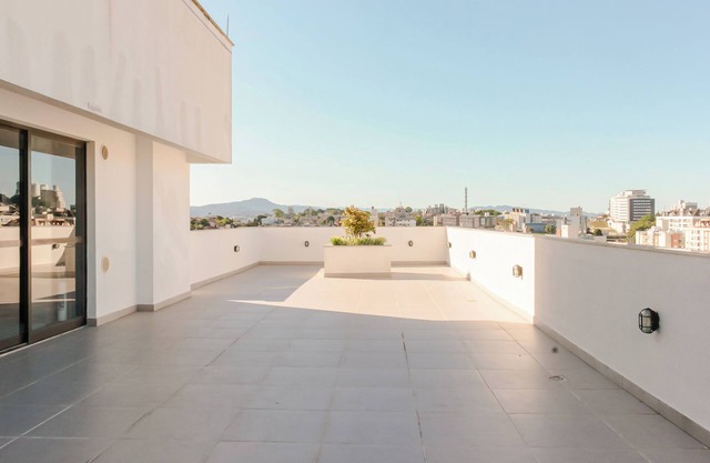 Belíssimo Studio com Vista Mar em Coqueiros WZ3631