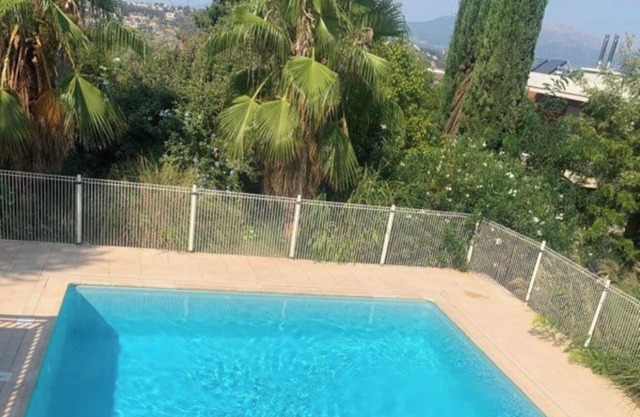 Bel air flat