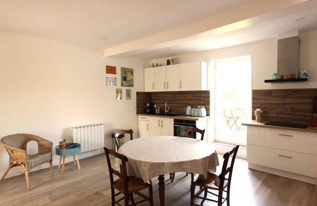 Bel Appartement Avec Balcon au Coeur de Forcalquier