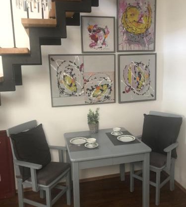 Bel Art Atelier mit großem Parkplatz