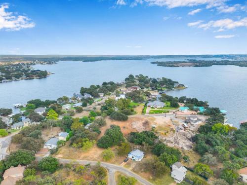 Belaire Lake Escape