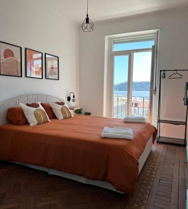 Belém Apartment with Tagus River View