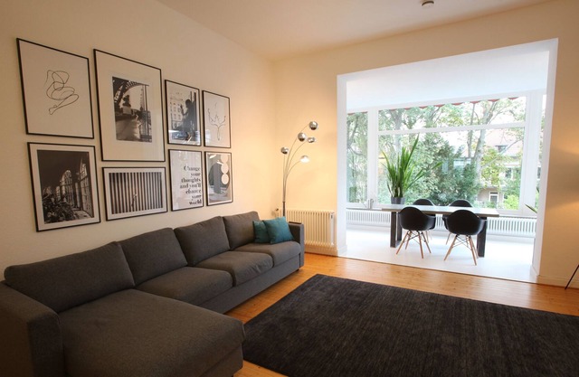 Beletage: Quiet 3-room apartment (115 sqm) with terrace - top location near the city forest
