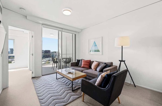 Belise - 16th floor Executive Apt for 2 plus parking