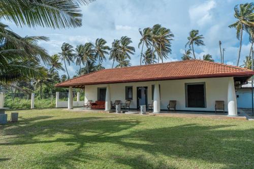 Beliwatta Beach Villa Talalla