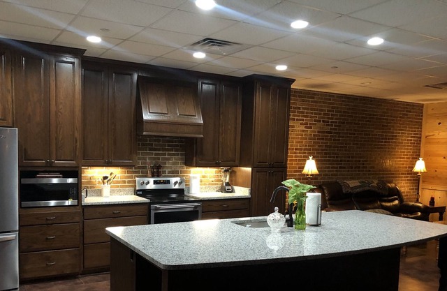BELL SOUTH EXECUTIVE SUITE DOWNTOWN TROY
