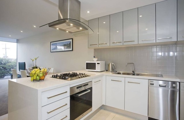 Bell St Apartments Su
