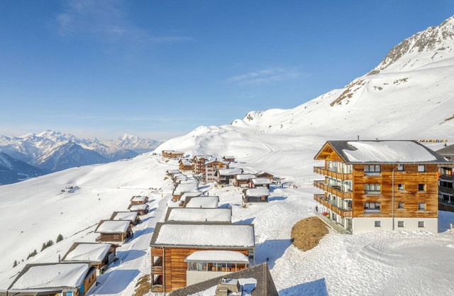 Bella Vista is situated in the middle of the skiarea Fiescheralp in the Aletsch