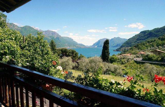 Bellagio house unique location with garden and lake views