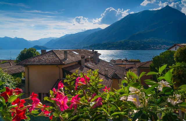 BELLAGIO'S SUNSET, appt with terrace and view of the lake in Bellagio