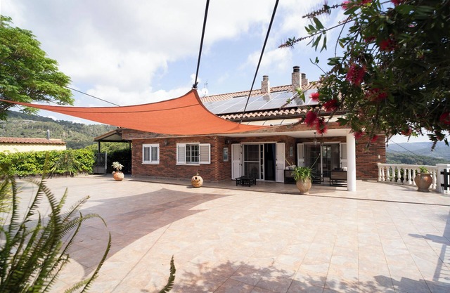 Bellavista:beautiful, spacious villa in Barcelona, perfect family vacation!