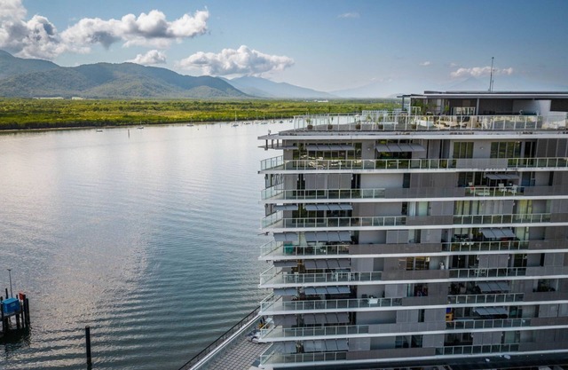 Belle Escapes 501-502 Harbour Lights Waterfront Apartment