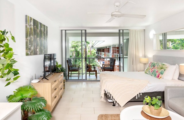 Belle Escapes Drift Beachfront Resort Suite 3401