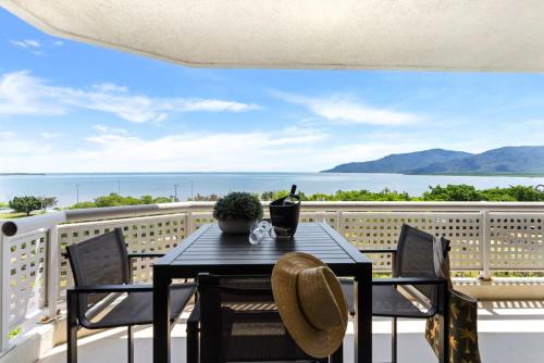 Belle Escapes Rydges Plaza Esplanade Luxury 2-Bedroom Apartment