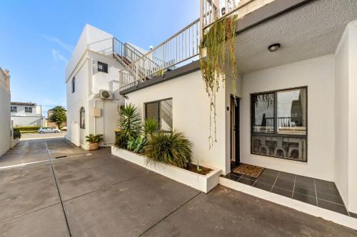 Belle Escapes - Seascape on Seaview - 3 Bedroom