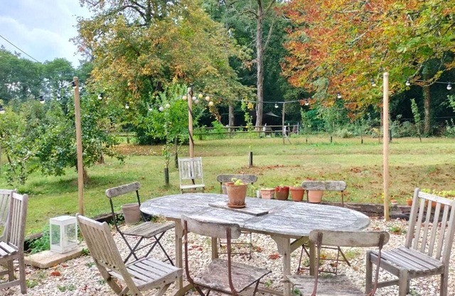 Belle Maison Ancienne Dans un Domaine Équestre