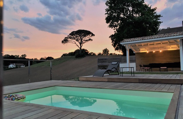 Belle Villa Avec Piscine, Calme, Proche des Plages, Entre Landes et Pays Basque