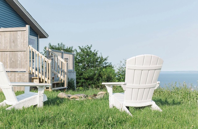 “Belle Vue” Cottage - Upper Island Cove