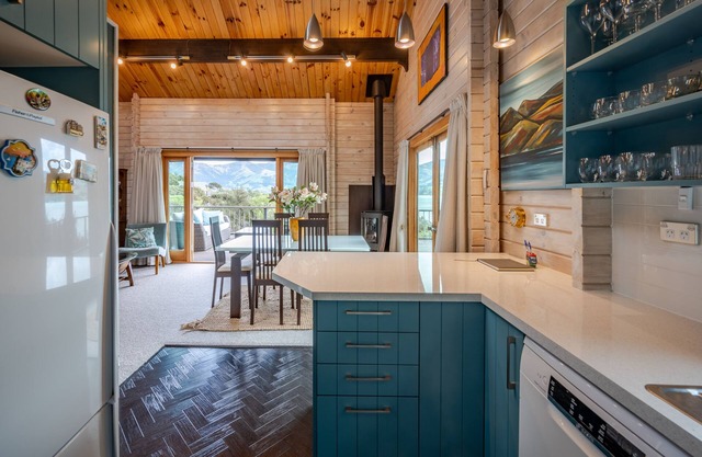 Belle Vue Haven - Akaroa Holiday Home