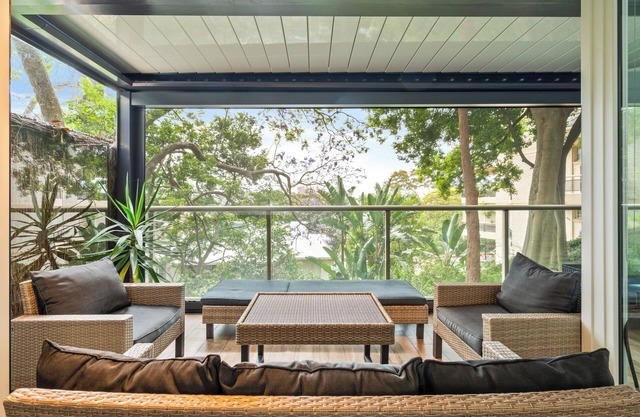 Bellevue Escape - Stylish Bellevue Hill Apartment