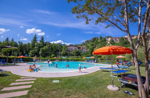 Bellevue Modern Apartment 6, Tremosine, Italy