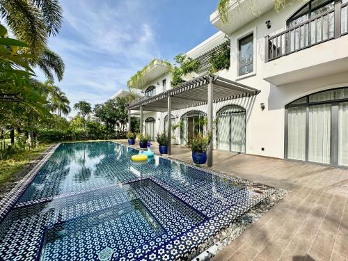 Bellevue west Phu Quoc 4BR beachfront Villa with private swimming pool
