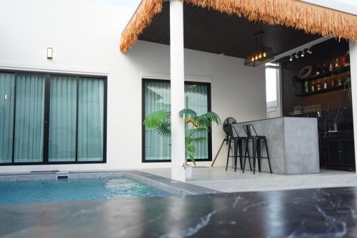 Beloved Bliss Pool Villa Bangsaen